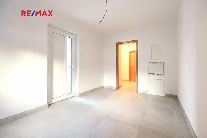 Prodej bytu 2+kk, Svoboda nad Úpou, Nádražní, 54 m2