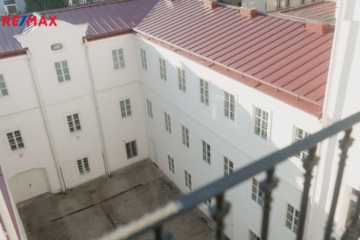 Prodej bytu 2+kk, Praha - Karlín, Vítkova, 70 m2