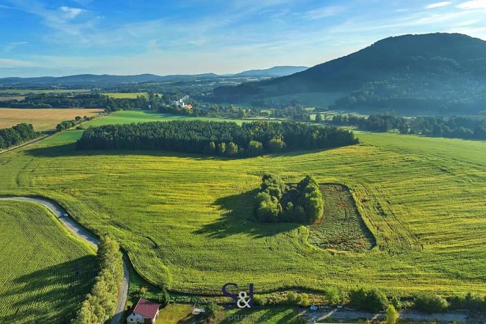 Prodej komerčního pozemku, Brniště, 13896 m2