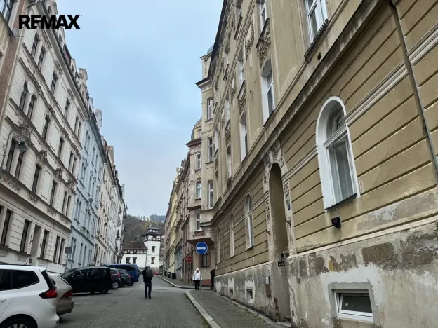 Prodej bytu 3+1, Karlovy Vary, Raisova, 84 m2