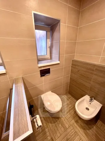 Pronájem bytu 3+kk, Praha - Kobylisy, Na pěšinách, 77 m2