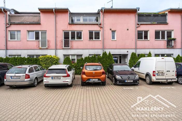 Prodej bytu 2+kk, Břežany II, 56 m2