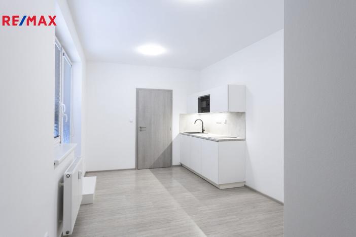 Pronájem bytu 1+kk, Brno - Židenice, Vančurova, 27 m2