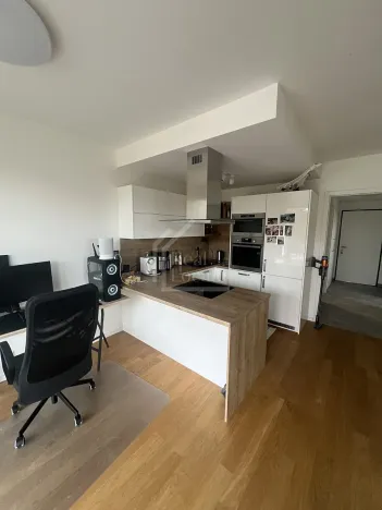 Pronájem bytu 2+kk, Praha - Veleslavín, Pod dvorem, 52 m2