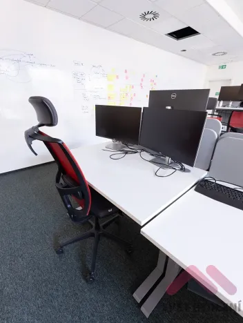 Pronájem kanceláře, Praha - Karlín, Sokolovská, 289 m2