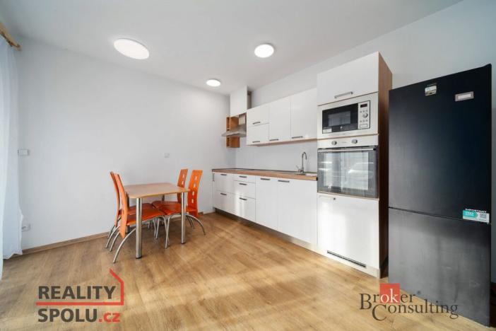 Pronájem bytu 2+kk, Chlumec nad Cidlinou - Chlumec nad Cidlinou IV, Komenského, 53 m2