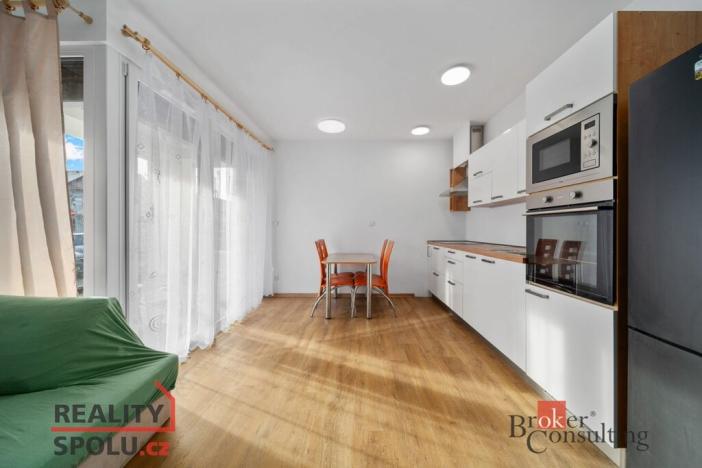 Pronájem bytu 2+kk, Chlumec nad Cidlinou - Chlumec nad Cidlinou IV, Komenského, 53 m2