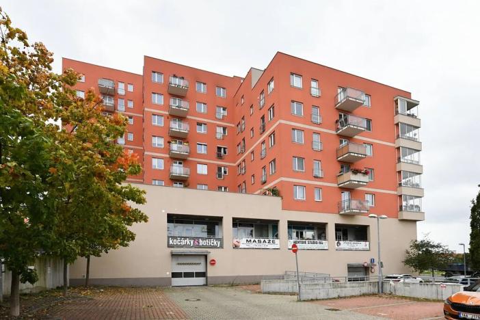 Pronájem garážového stání, Praha - Kamýk, U Kamýku, 20 m2