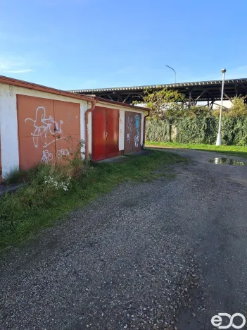 Prodej garáže, Hradec Králové, Čajkovského, 17 m2