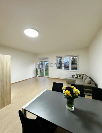 Pronájem bytu 1+kk, Praha, Březenská, 66 m2