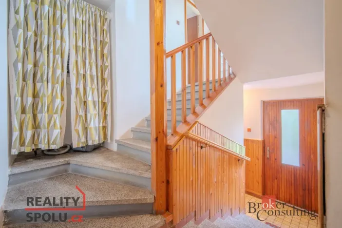 Prodej rodinného domu, Praha - Řeporyje, K Třebonicům, 240 m2