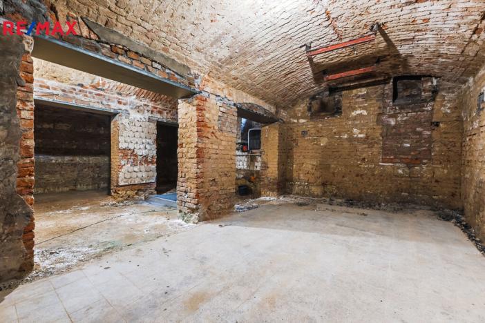 Pronájem obchodního prostoru, Praha - Žižkov, Seifertova, 90 m2