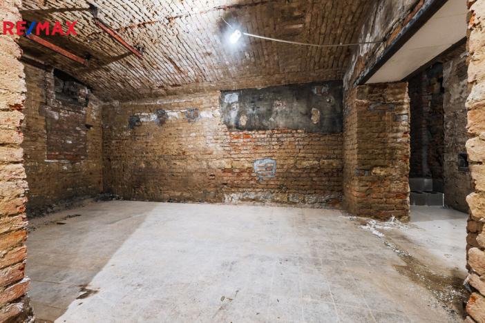 Pronájem obchodního prostoru, Praha - Žižkov, Seifertova, 90 m2