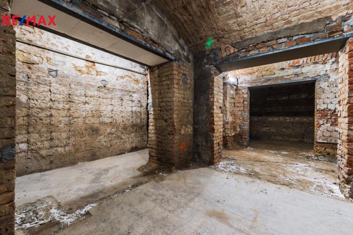 Pronájem obchodního prostoru, Praha - Žižkov, Seifertova, 90 m2