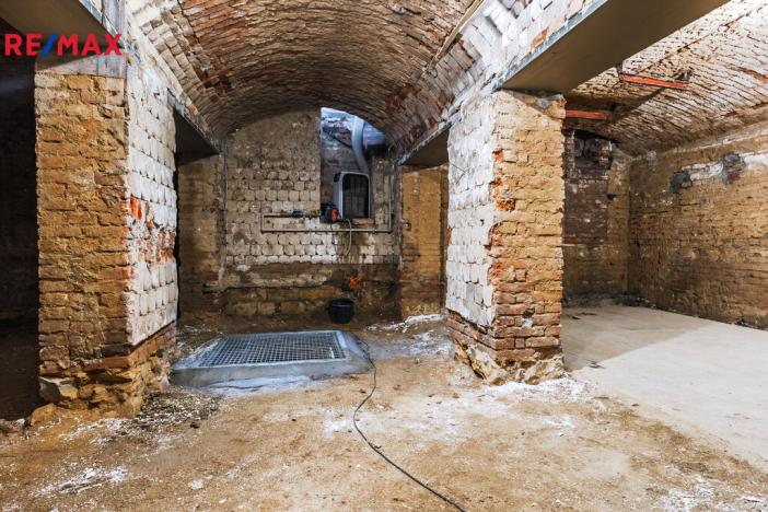 Pronájem obchodního prostoru, Praha - Žižkov, Seifertova, 90 m2