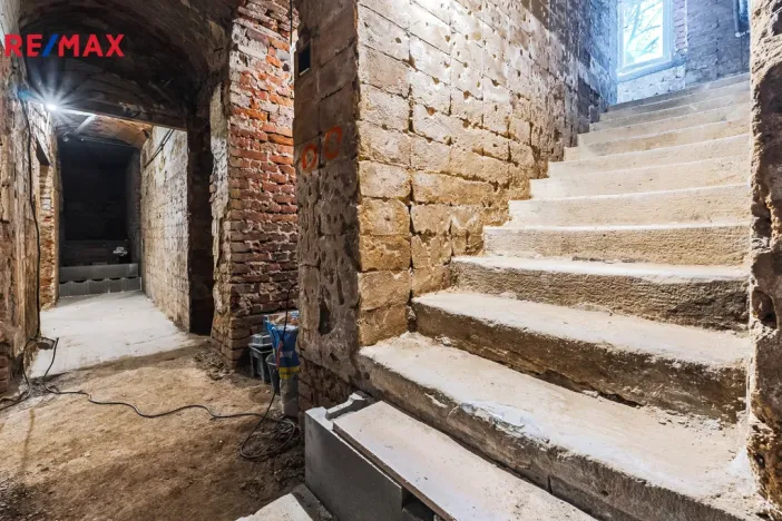 Pronájem obchodního prostoru, Praha - Žižkov, Seifertova, 100 m2