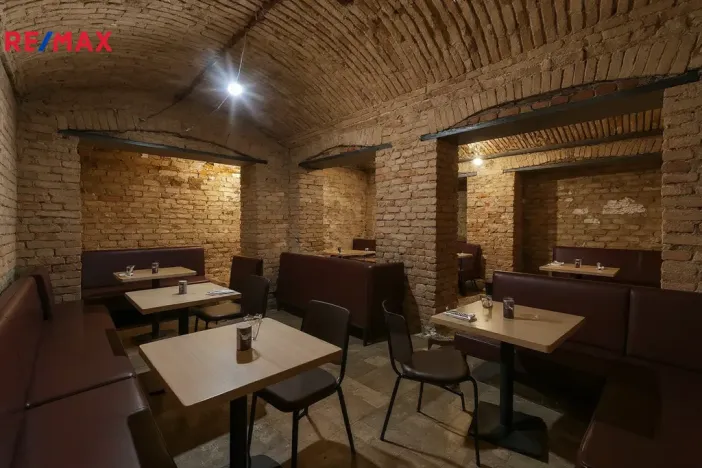 Pronájem obchodního prostoru, Praha - Žižkov, Seifertova, 110 m2