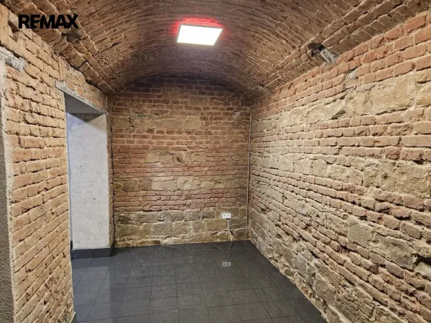 Pronájem obchodního prostoru, Praha - Žižkov, Seifertova, 110 m2