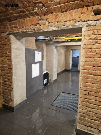 Pronájem obchodního prostoru, Praha - Žižkov, Seifertova, 110 m2