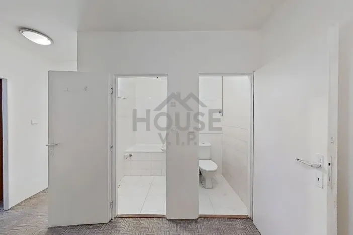 Prodej bytu 2+1, Praha - Řepy, Laudova, 42 m2