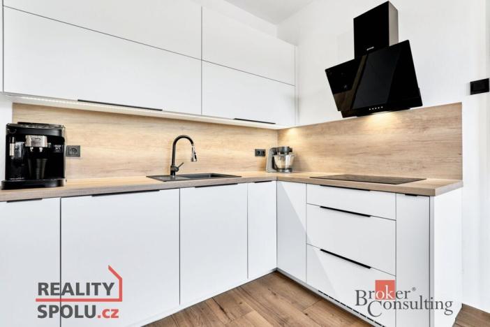 Prodej bytu 2+1, Dalovice - Všeborovice, Dolní, 62 m2