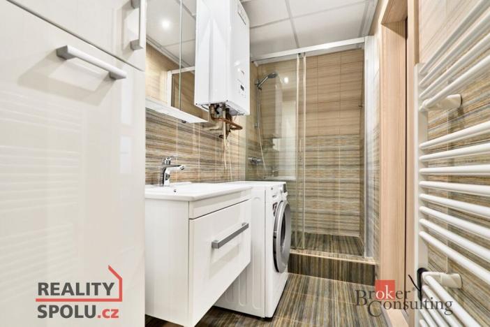 Prodej bytu 2+1, Dalovice - Všeborovice, Dolní, 62 m2