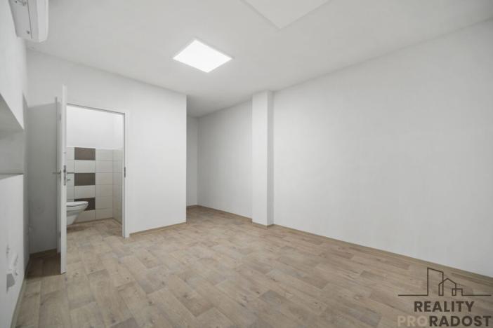 Pronájem skladu, Vysoké Mýto, 647 m2