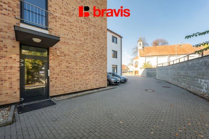 Prodej obchodního prostoru, Zastávka, 1. máje, 241 m2