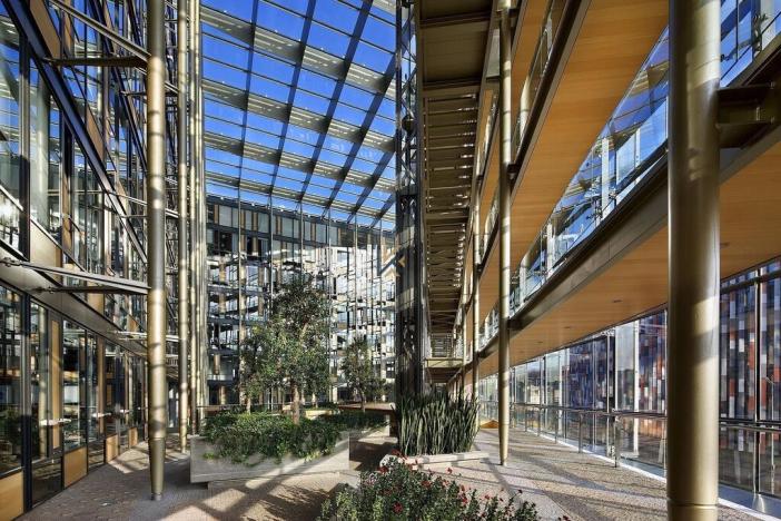 Pronájem kanceláře, Praha - Karlín, Karolinská, 2439 m2