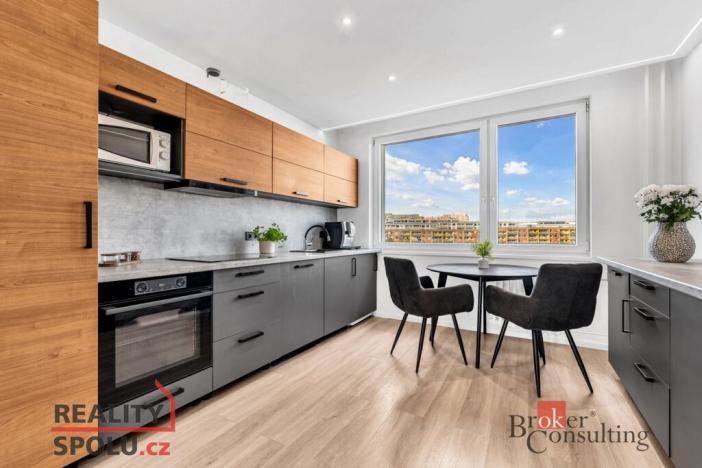 Prodej bytu 4+kk, Praha - Černý Most, Kpt. Stránského, 75 m2