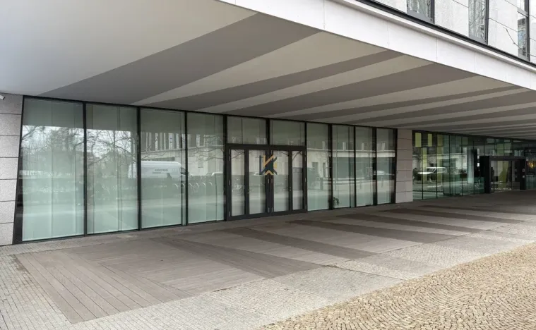 Pronájem obchodního prostoru, Praha - Karlín, Karolinská, 207 m2