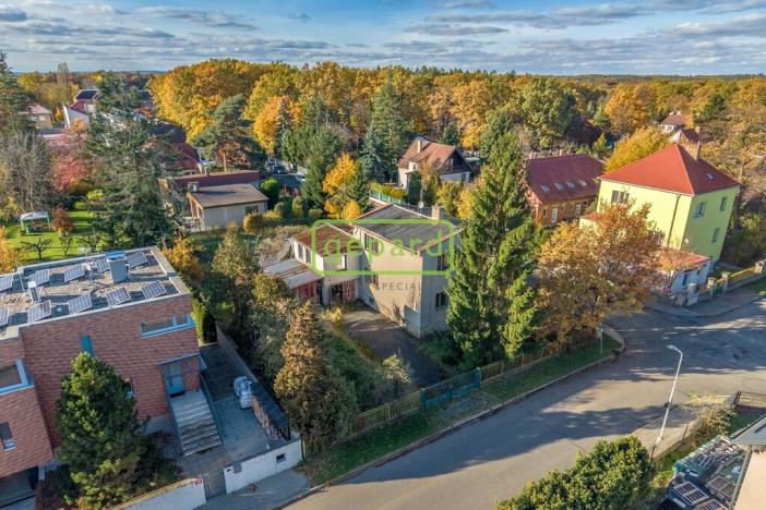 Prodej pozemku pro bydlení, Praha, Hulická, 1083 m2