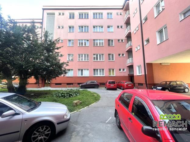 Pronájem bytu 2+kk, Zlín, Lorencova, 55 m2