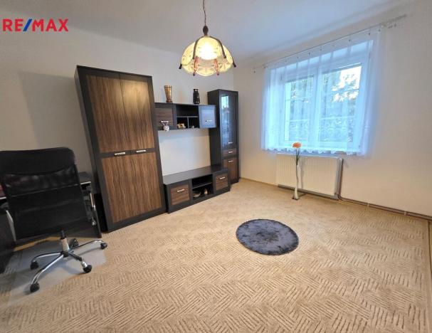 Prodej bytu 3+1, Krnov - Pod Bezručovým vrchem, Nádražní, 58 m2