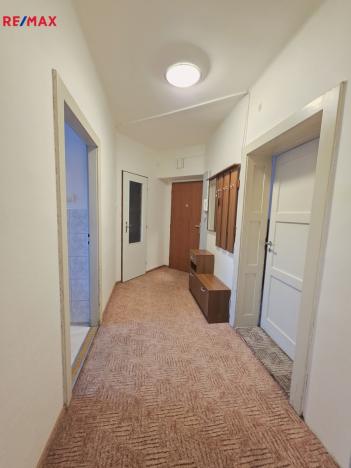 Prodej bytu 3+1, Krnov - Pod Bezručovým vrchem, Nádražní, 58 m2