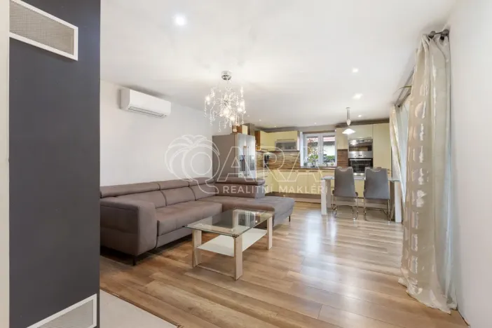 Prodej rodinného domu, Doubravčice, Českobrodská, 162 m2