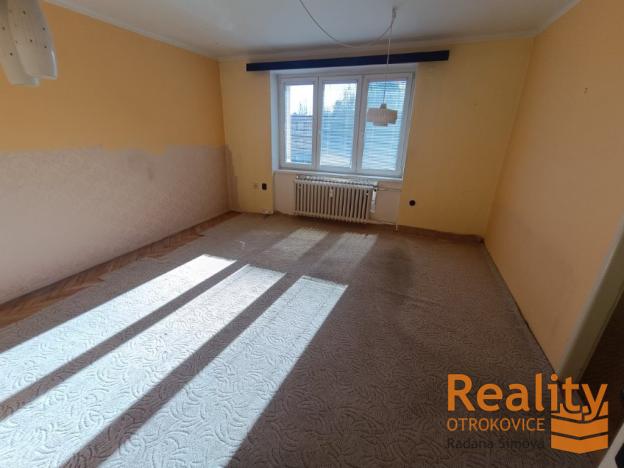 Prodej bytu 2+1, Otrokovice, Školní, 55 m2