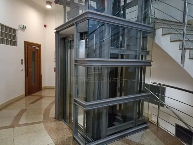 Pronájem kanceláře, Praha - Nové Město, Opletalova, 260 m2