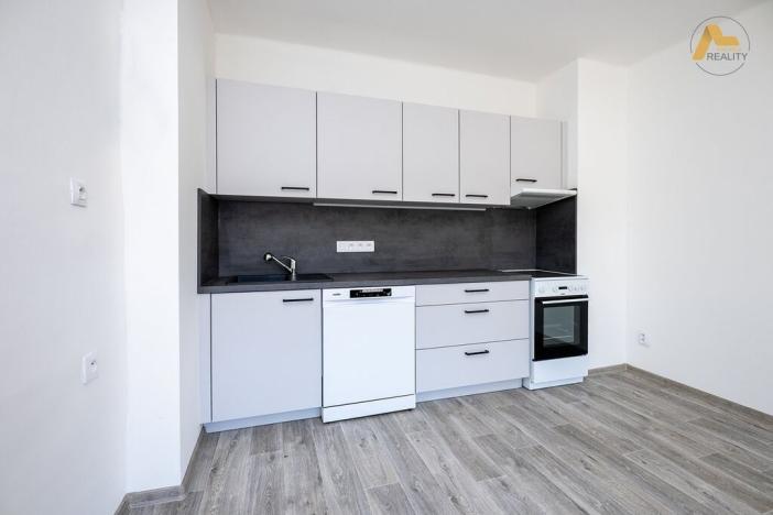 Pronájem bytu 2+1, Písek, třída Národní svobody, 59 m2