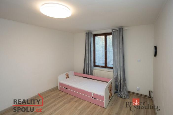 Pronájem rodinného domu, Okřesaneč, 155 m2