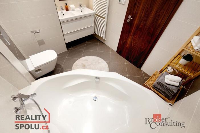 Pronájem bytu 4+kk, Praha - Zličín, Sazovická, 93 m2