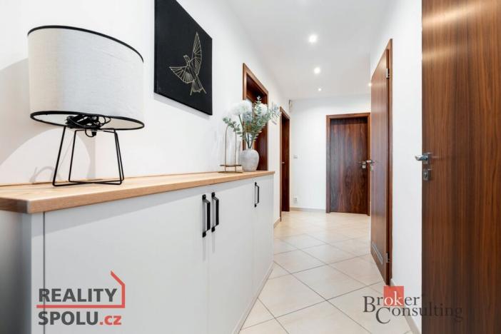 Pronájem bytu 4+kk, Praha - Zličín, Sazovická, 93 m2