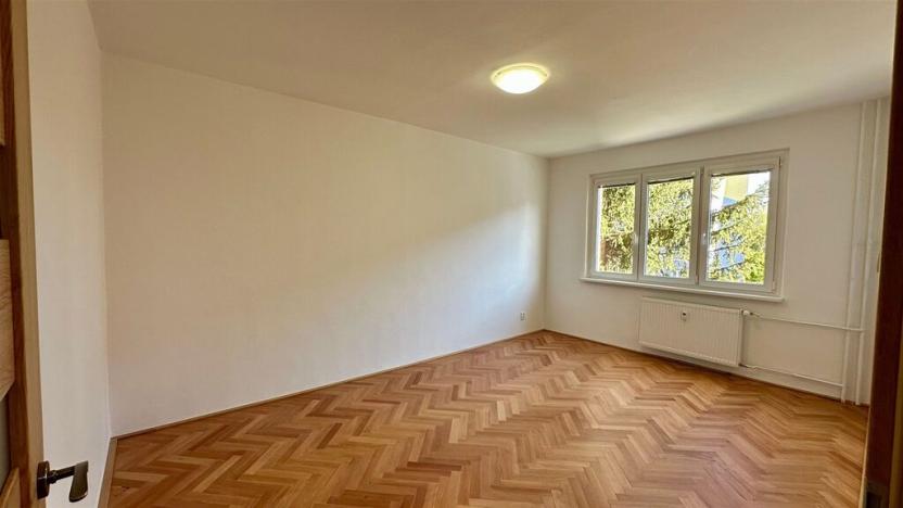 Pronájem bytu 2+1, Cheb, V Zahradách, 54 m2