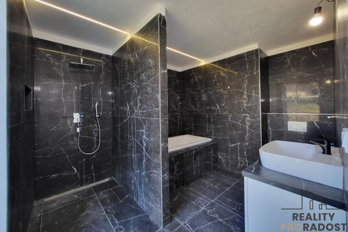 Prodej rodinného domu, Dobšice, 246 m2