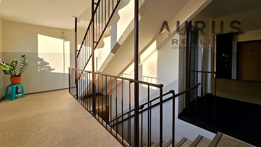 Prodej bytu 2+kk, Praha - Újezd nad Lesy, Žíšovská, 45 m2