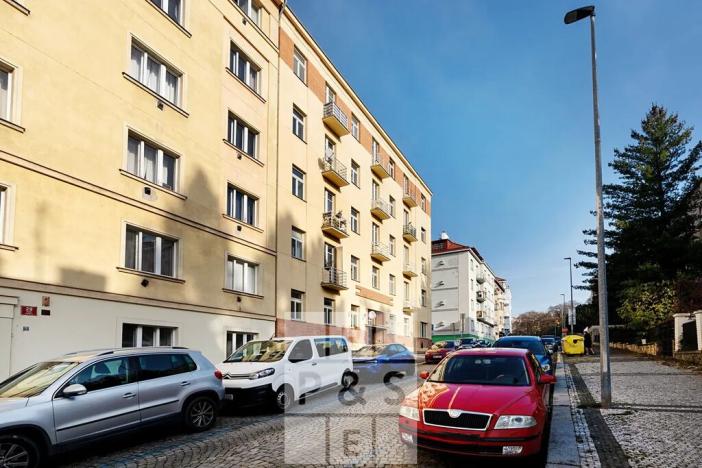 Pronájem bytu 2+kk, Praha - Podolí, Levá, 48 m2