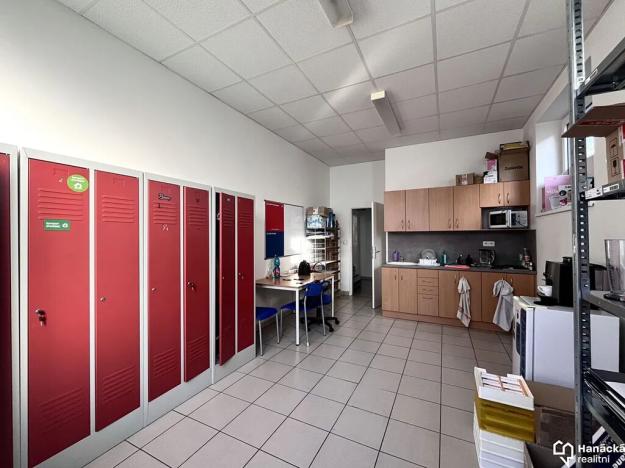 Pronájem obchodního prostoru, Uničov, Šumperská, 450 m2