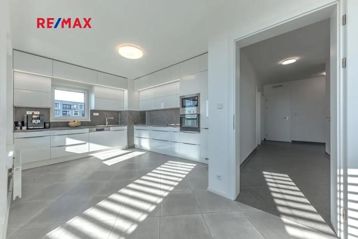 Prodej bytu 4+kk, Praha - Ruzyně, Stočesova, 101 m2