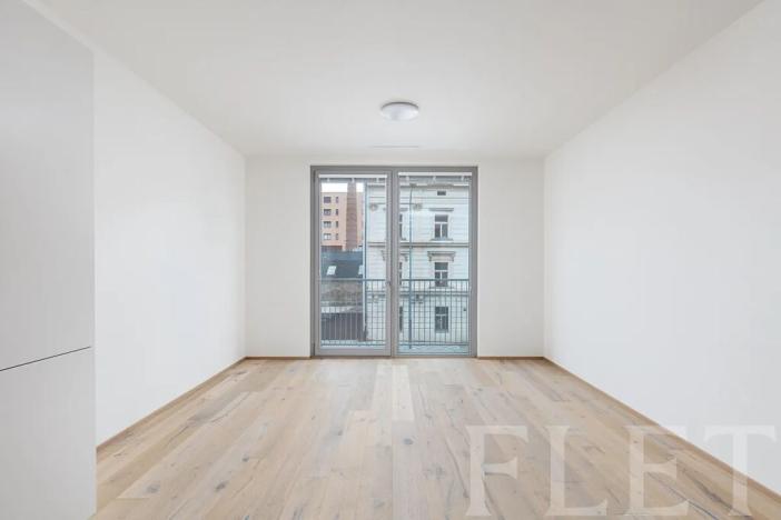 Pronájem bytu 1+kk, Praha - Karlín, Křižíkova, 36 m2