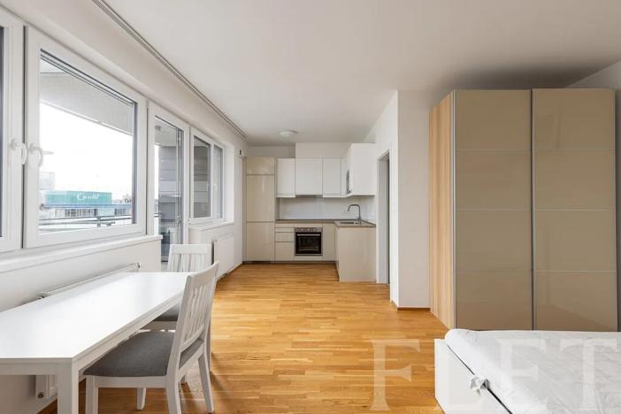 Pronájem bytu 1+kk, Praha - Jinonice, Pod stolovou horou, 42 m2